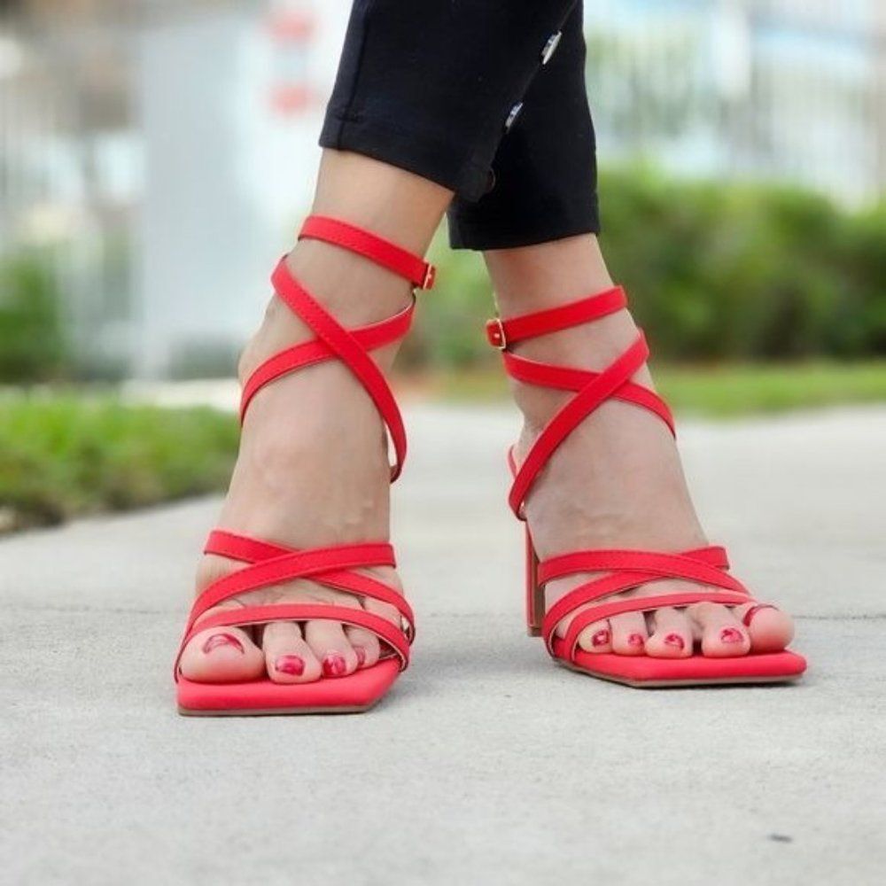 Womens Triple Straps Chunky Heels Sandals Red Color - Picture 3 of 5